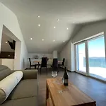 Beachfront فيلة