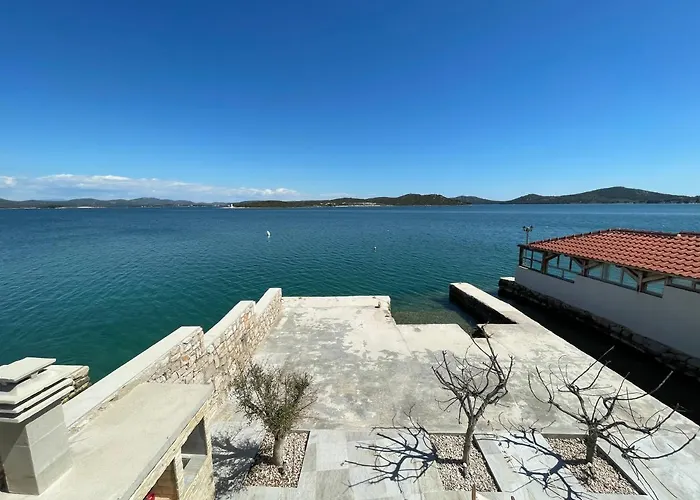 Villa Beachfront Murter