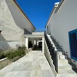 Beachfront וילה מורטר