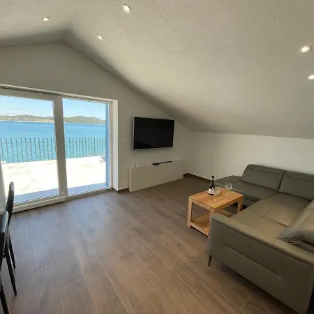 Beachfront * Μούρτερ