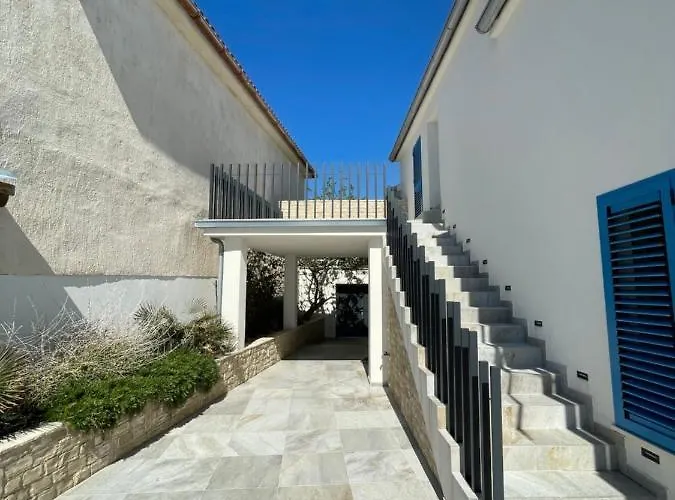 Beachfront Vila Murter